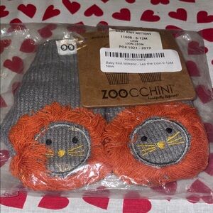Gray and Orange Leo lion zoocchini mittens (6-12 mos)